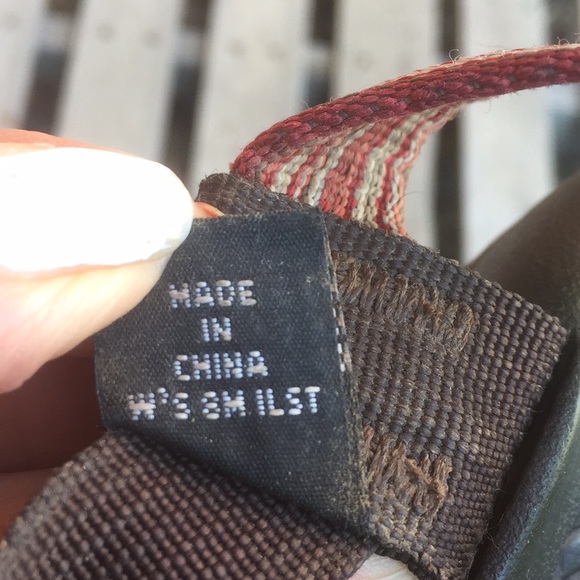 Chaco’s 8 Regular. Sport Sandals.Desert Sunset Colors. Vibram Sole.VGU - Picture 9 of 12